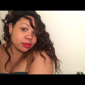 Meet your Posher, Mayxeene